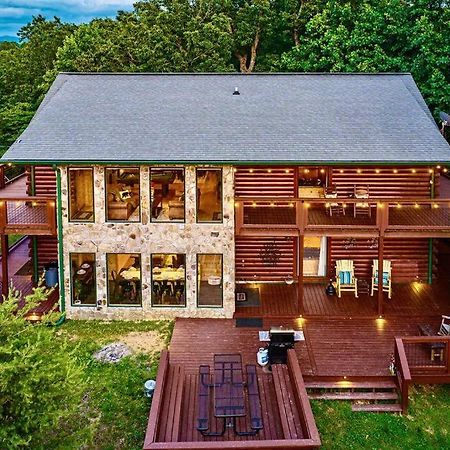 Panorama Mountain View Cabin, Less Than 10 Miles From Gatlinburg And Dollywood, Dog Friendly, 6 Bedrooms Sleeps 17, Fire Pit, Hottub, Washer Dryer, Fully Loaded Kitchen, Gameroom With A Tv, Pool Table, Arcade, Air Hockey, And Foosball Sevierville Bagian luar foto