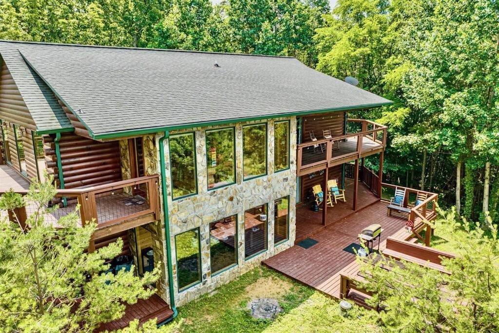 Panorama Mountain View Cabin, Less Than 10 Miles From Gatlinburg And Dollywood, Dog Friendly, 6 Bedrooms Sleeps 17, Fire Pit, Hottub, Washer Dryer, Fully Loaded Kitchen, Gameroom With A Tv, Pool Table, Arcade, Air Hockey, And Foosball Sevierville Bagian luar foto